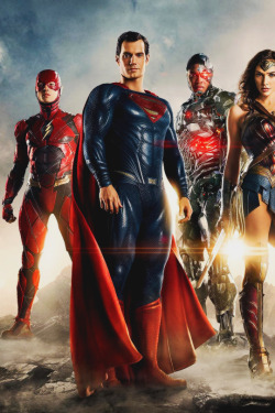 amancanfly:    The first look at the #JusticeLeague, straight