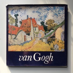 studyingkid:  thought u guys would enjoy my van gogh book 🌻📘