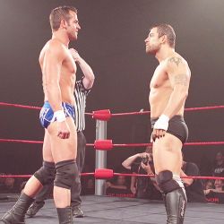 all-day-i-dream-about-seth:  stephluvzrasslin:  Roderick Strong