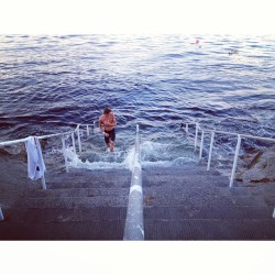 jayalvarrez:  50 Degrees water at the end of the day.. (at Catalina)