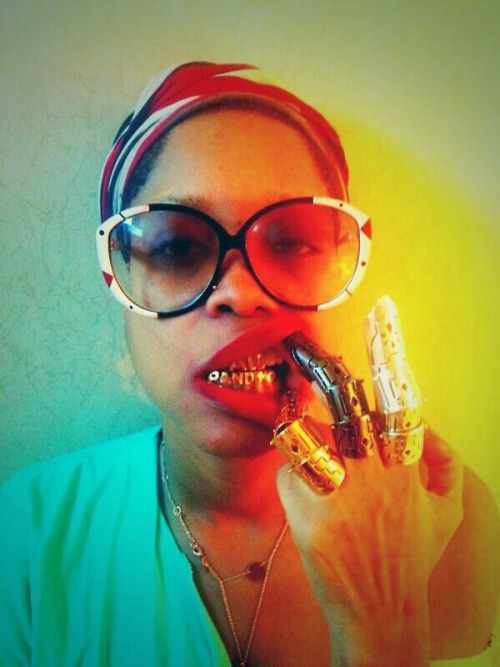 bangbitch:  Erykah.  Badu….#milady