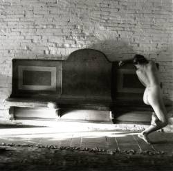 inthemoodtodissolveinthesky:  Francesca Woodman, Untitled, Antella, 1977-78 