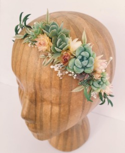sosuperawesome: Succulents Crowns, Hair Combs, Corsages and Bracelets