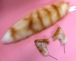 little-babybear:  kittensplaypenshop:  Orange Tabby Cat Set <3 