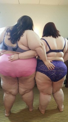 lisalinguica:Will you fucking look at us? Perfect fat baby cinnamon rolls. Making porn for you.  BBWBestFriends.com