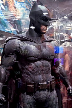 iheartdccu:  Detailed Batman V Superman costumes: Batman regular