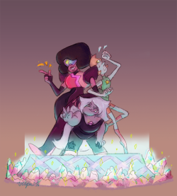 pinkminiaturevespa:  i redrew an old picture.. crystals are fun