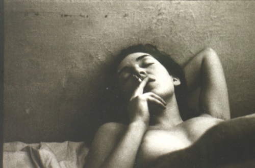 the-night-picture-collector:Saul Leiter, In My Room, 1945 https://painted-face.com/
