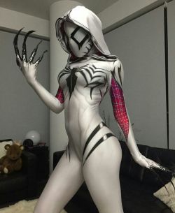 whybecosplay:  Anti-Gwenom by Elise LaurenneModel Instagram: