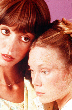 mabellonghetti:  Shelley Duvall and Sissy Spacek in a publicity