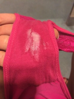 missysdirtypanties:  Out to dinner and this is what my panties