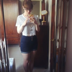 anothersh0tatlife:  Going out for ice cream with the girlies!