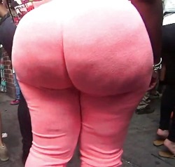 hugebuttocks:Huge Buttocks #bigasses