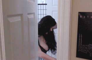 sizequeenadmirer:sweatybanana-milkshakemaker:The door is open