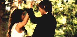 awesomefreshlookz:  All it takes is a dance to fall in love.