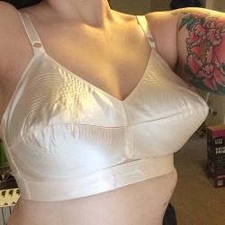 the-nylon-swish:  Today’s bra is by @whatkatiediduk because