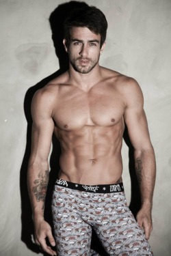 handsomemales:  erasmo viana 