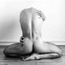 hoscos:Embrace yourself@__luc_verbitzky__ by @jeromesussiauphotographie