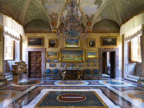 legendary-scholar:  Princess Isabelle Apartment - Colonna Palace.