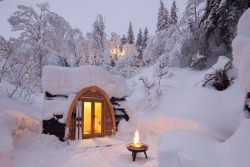 cabinporn:  Pod House in Flims, Switzerland.