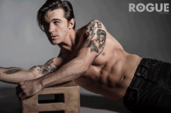 sexysweetguycandy:  Drake Bell