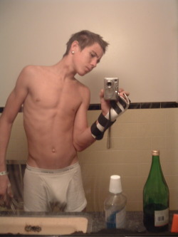 just-a-twink-again:  Fuck yeah… I’d be celebrating too if