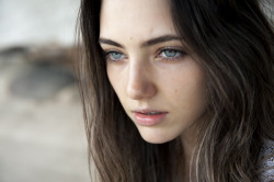 portraitsalone:  Amelia Zadro 