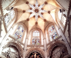 arahir:  → Santiago Cathedral in Bilbao, Spain.