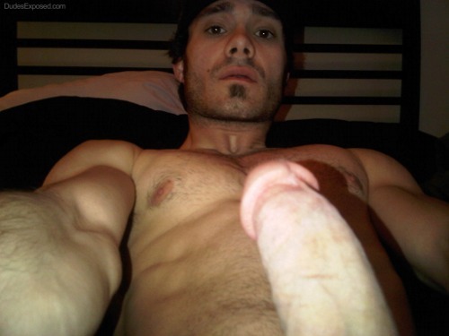 SEND ME PICS OF YOUR BIG DICK!!!