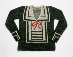 omgthatdress:  Sweater Elsa Schiaparelli, 1928 The Philadelphia