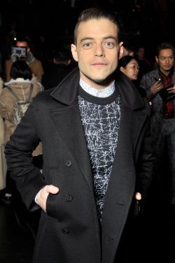 celebsofcolor:Rami Malek attends the Dior Homme Menswear Fall/Winter