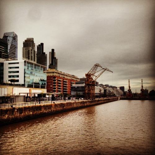 kiddysa-nekovamp:  ombuarchitecture:  Taking a walk in Buenos Aires 1,6,7 & 8 • Puerto Madero • Woman’s Bridge by Santiago Calatrava 2 • Kavanagh building 5 • Mafalda by Quino 9,10 • Congress Palace  Own photo by Arq. Andrea Stinga of