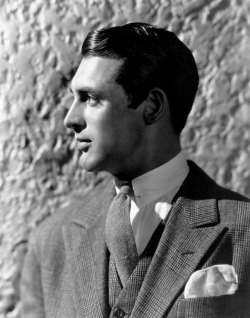 archiesleach:  Profile portrait of Cary Grant for Paramount Studios,
