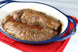 foodffs:  sweet and spicy pork tenderloin  Really nice recipes.