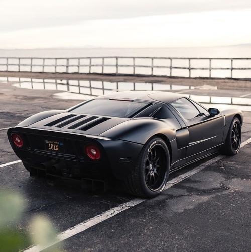 utwo:  Ford GT© jack cockrell