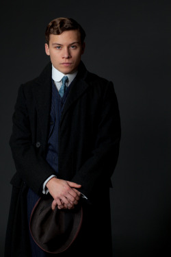 itsthestrangestthing:  I am in love with a wee boy. Finn Cole.