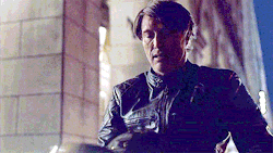 existingcharactersdiehorribly:  Bonsoir.  @penelope-all-that-mads