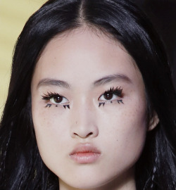 driflloon:  beauty @ louis vuitton ss16 