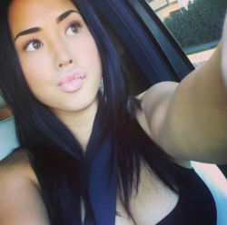 selfysgalore:  Those lips tho