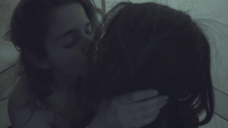 sweet-rough-lesbian-kisses.tumblr.com/post/127313571525/