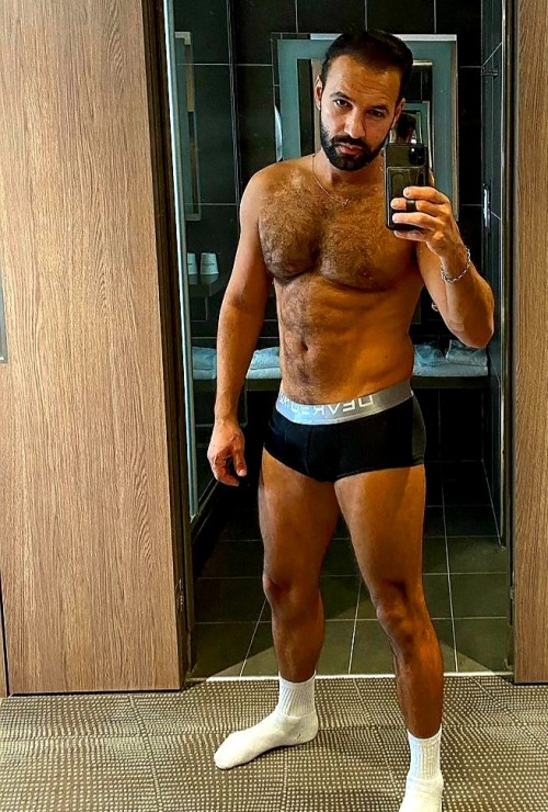 socksandskins:https://socksandskins.tumblr.com/ nice white socks