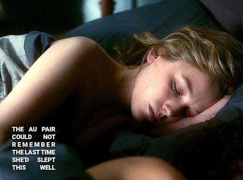 beca-mitchell:  dani + the first and last times she wakes up