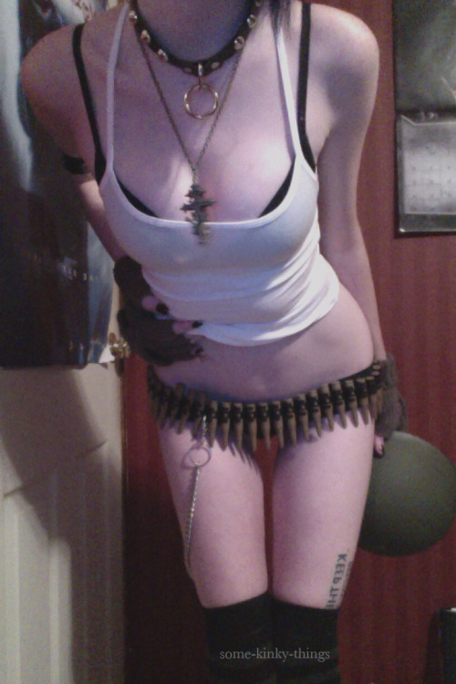 some-kinky-things:  4 Days of Some-Creepy-Things: Day 1Hello, yes this is Tank Girl. 