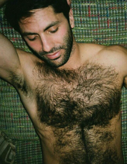 mynewplaidpants:  HAPPY NEV YEAR! For over 50 more pics of Nev