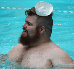 sirssoutherncomfort:  A candid photo of me in this pool at NAB.