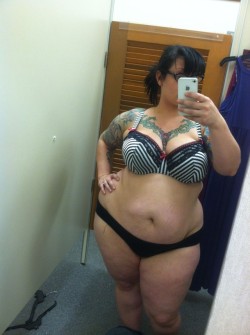 bbw-horny-hookers:  Name: StephaniePics: 39Naked pics:  Yes.Looking
