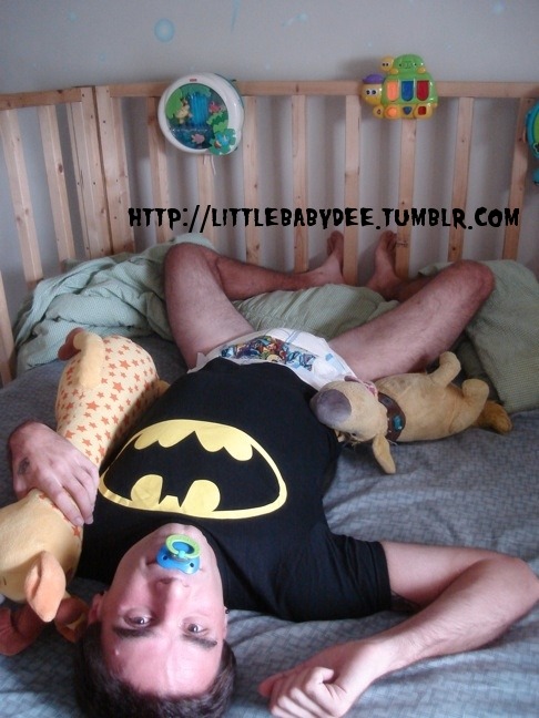 littlebabydee:  Day off from work today (an’ tomorrow too!)~ :D Daddy still made me take a nap, though… *pout*