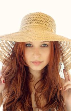 redhead-beauties:Redhead http://redhead-beauties.blogspot.com/