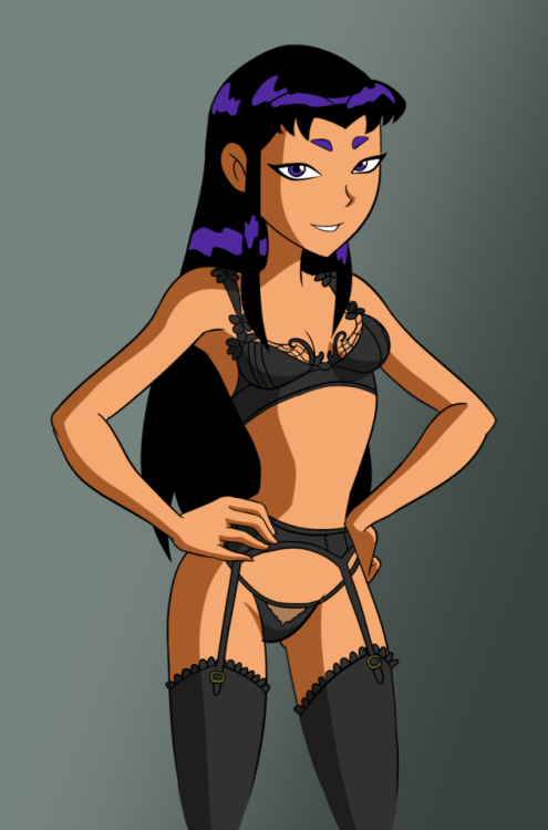grimphantom2:  ninsegado91: stuff18over:  bestfire  Sexy  The 2nd one is better =P