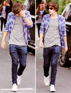  23/25 best harry outfits 